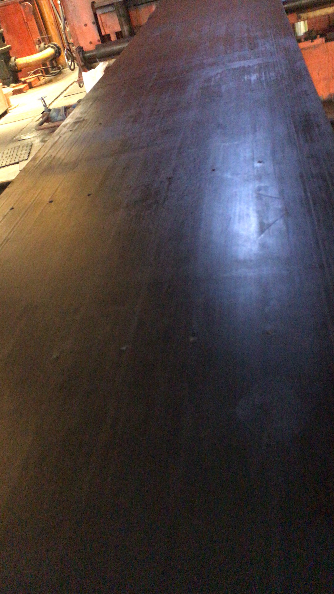 鬥提機輸送帶打滑